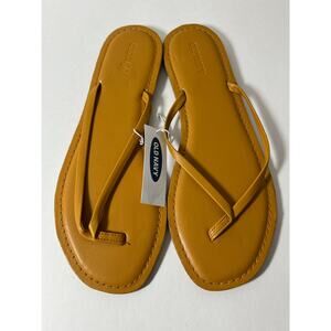NWT Old Navy Women’s Faux Leather Capri Sandals Flip Flops Mustard Yellow Size 9